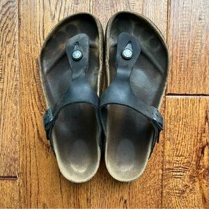 Birkenstock Gizeh Black Oiled Leather Sandals